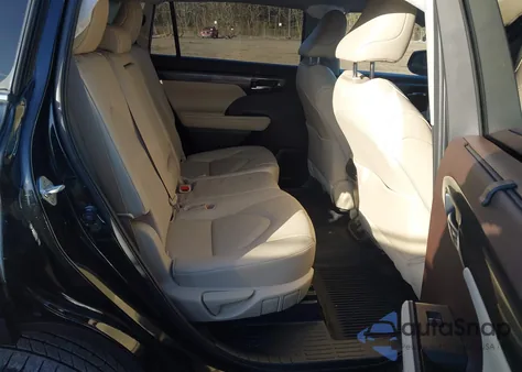 2021 Toyota Highlander Limited z USA, uszkodzony, nr VIN 5TDYZRAH3MS526143